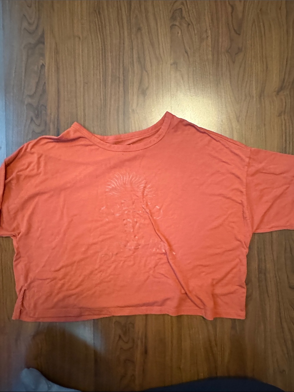 Old Navy Coral Cropped Tee